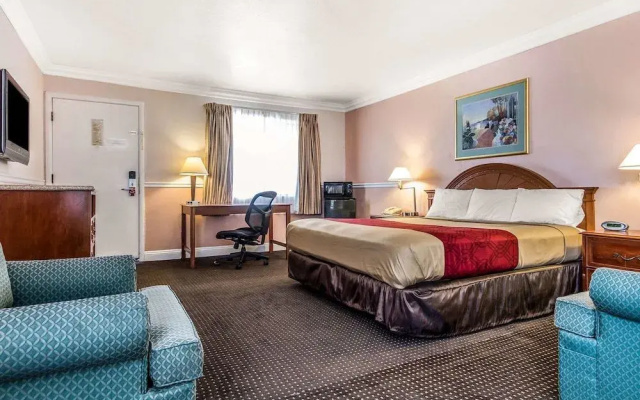 photo 3 of Econo Lodge Castro Valley I-580