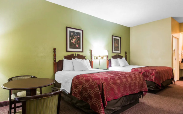 photo 4 of Econo Lodge