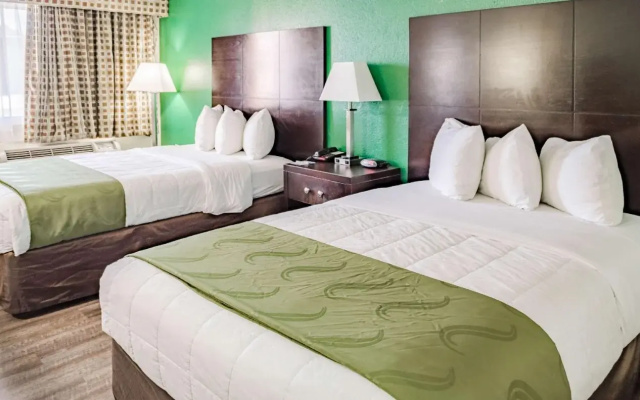 photo 5 of Econo Lodge