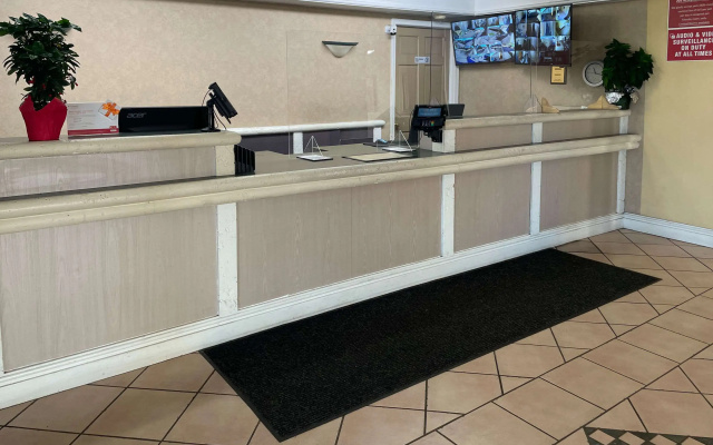 photo 2 of Econo Lodge Kalamazoo near Wings Stadium