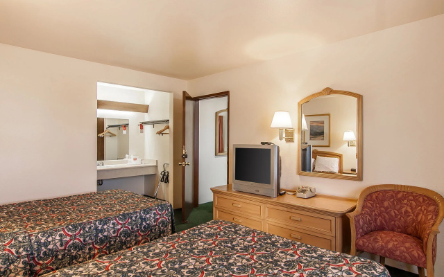 photo 3 of Ashland Valley Inn