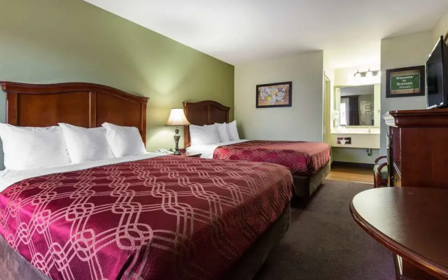 photo 5 of Econo Lodge at Thousand Hills