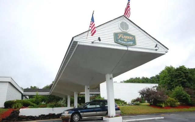 photo 3 of Econo Lodge