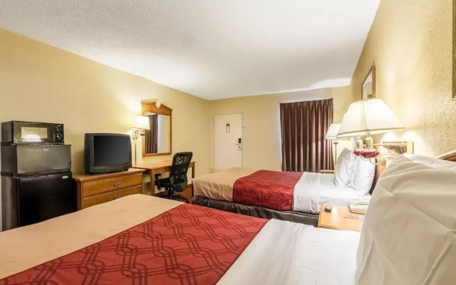 photo 4 of Econo Lodge