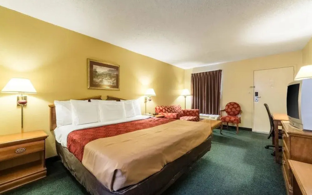 photo 5 of Econo Lodge
