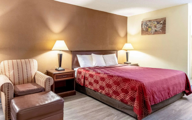 photo 5 of Econo Lodge Acworth East