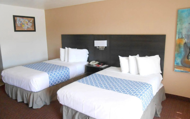 photo 4 of SureStay Hotel by Best Western Phoenix Airport