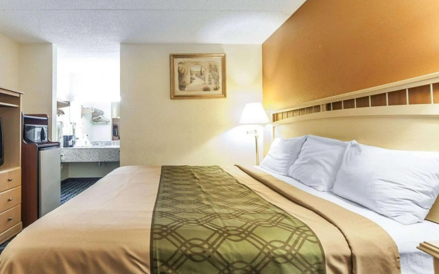 photo 4 of Econo Lodge Chattanooga Northeast - Ooltewah