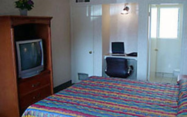 photo 2 of The Moment Hotel