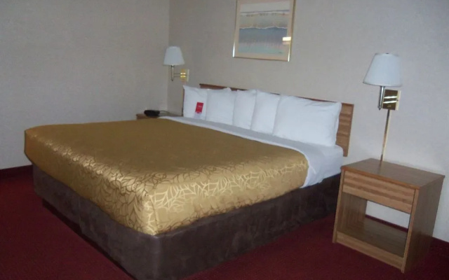 photo 3 of Econo Lodge Arena Wilkes Barre
