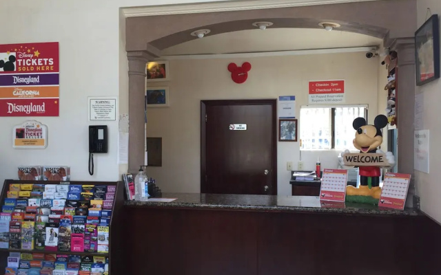 photo 2 of Econo Lodge At The Park