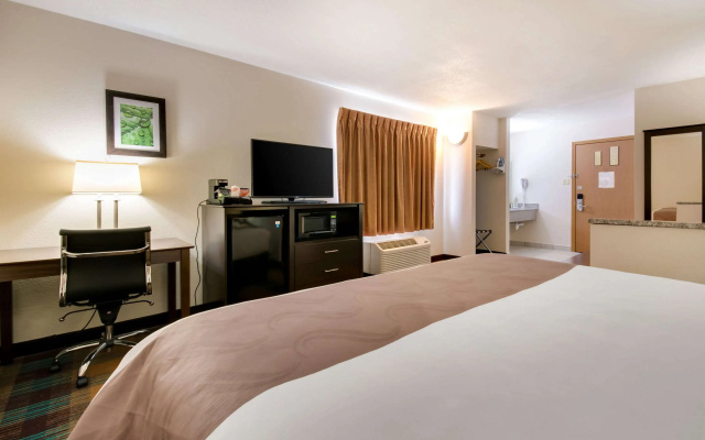 photo 3 of Quality Inn Bloomsburg
