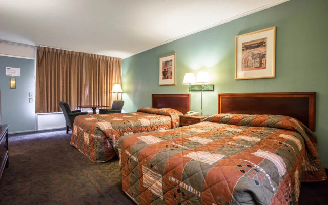 photo 5 of Econo Lodge and Conference Center