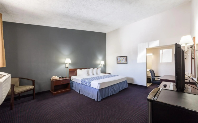photo 4 of Parkview Inn and Conference Center