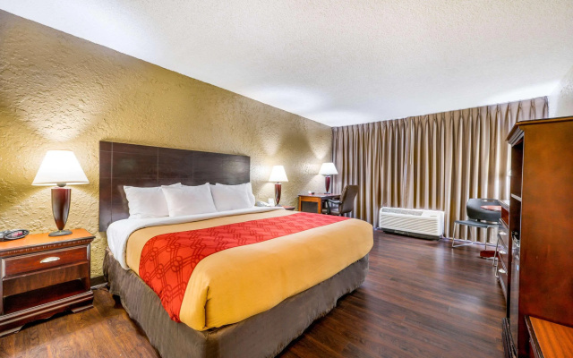 photo 4 of Econo Lodge Corinth