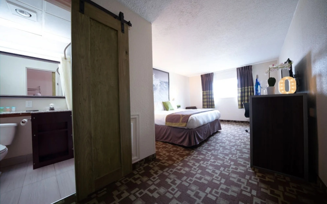 photo 5 of Econo Lodge Downtown