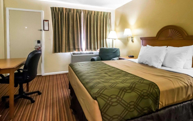 photo 3 of Econo Lodge Erlanger - Cincinnati Airport
