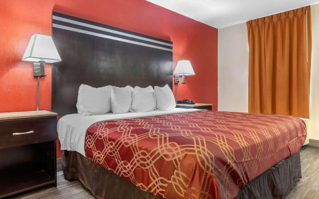 photo 5 of Econo Lodge Columbia Fort Jackson