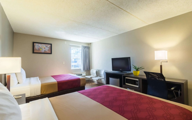 photo 5 of Econo Lodge Harrisburg - Southwest of Hershey Area