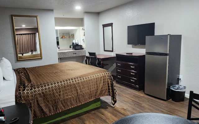 photo 5 of Express Inn Hobby