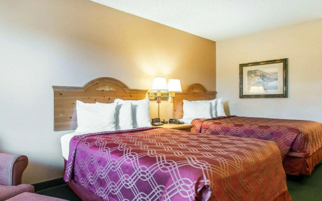 photo 4 of Econo Lodge Springfield I-44