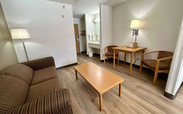 photo 2 of Wingate by Wyndham New Castle - Glenwood Springs