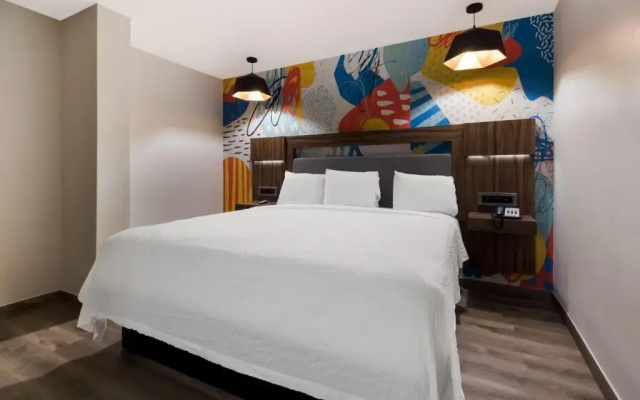 photo 3 of Signature Inn Houston Galleria