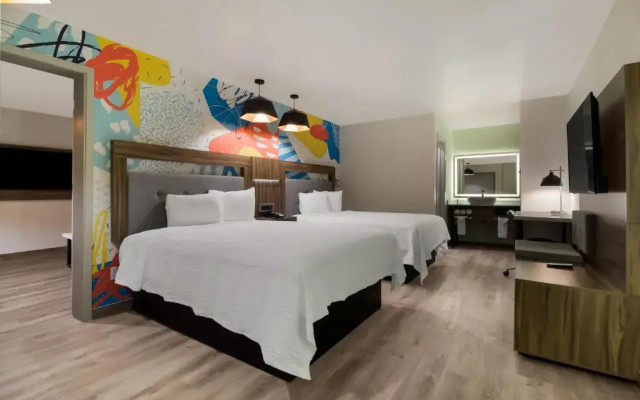 photo 5 of Signature Inn Houston Galleria