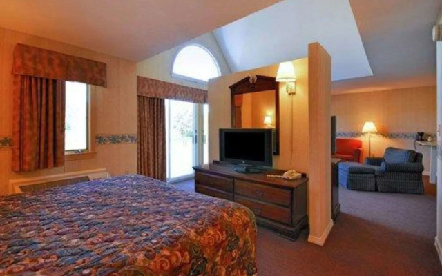 photo 3 of Gold Star Inn & Suites