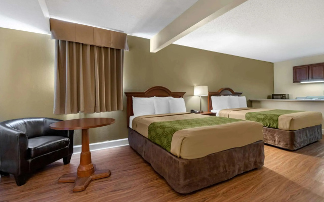 photo 5 of Econo Lodge Inn & Suites Lugoff