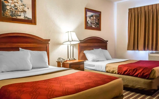 photo 2 of Economy Inn & Suites