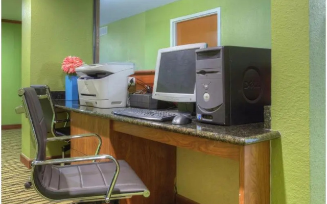 photo 3 of Econo Lodge Inn & Suites Chickamauga Battlefi