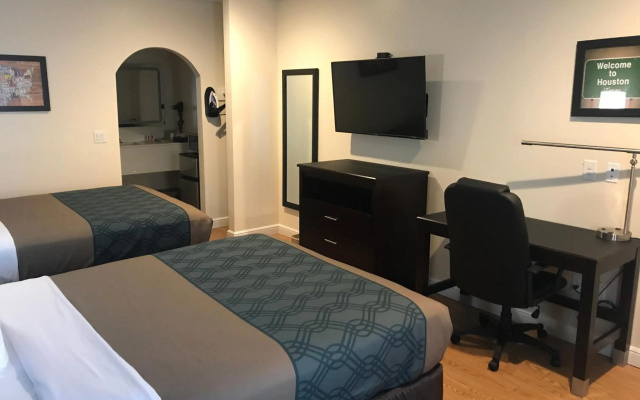 photo 3 of Econo Lodge Inn & Suites Houston Willowbrook