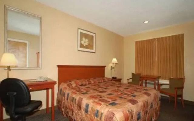 photo 3 of Capital Inn & Suites (Formerly Econo Lodge Inn & Suites Downtown)