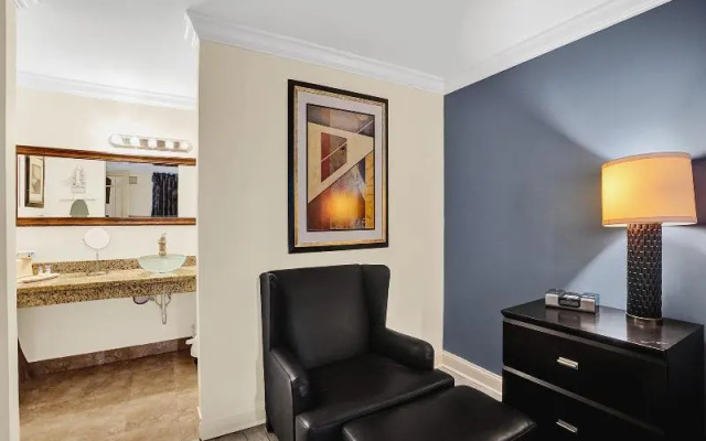 photo 4 of Fort Lauderdale Grand Hotel