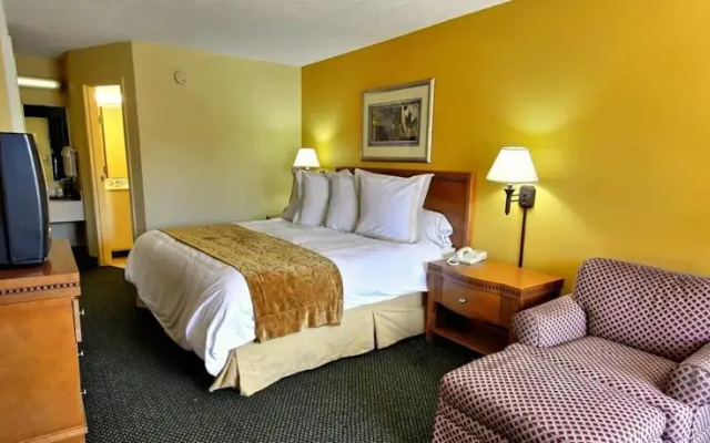 photo 2 of Days Inn & Suites by Wyndham Williamsburg Colonial