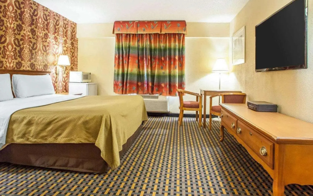 photo 2 of Days Inn by Wyndham Jersey City / NYC Area