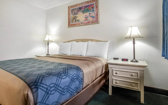 photo 3 of Travel Inn Lewiston