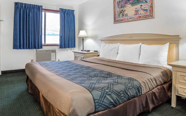 photo 4 of Travel Inn Lewiston