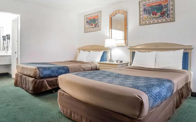 photo 5 of Travel Inn Lewiston