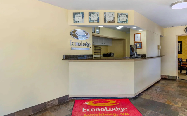 photo 3 of Brentwood Inn & Suites