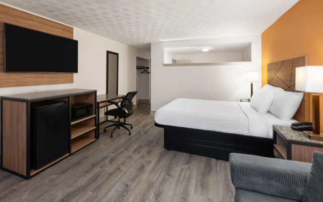 photo 4 of Howard Johnson by Wyndham Malden Boston Area