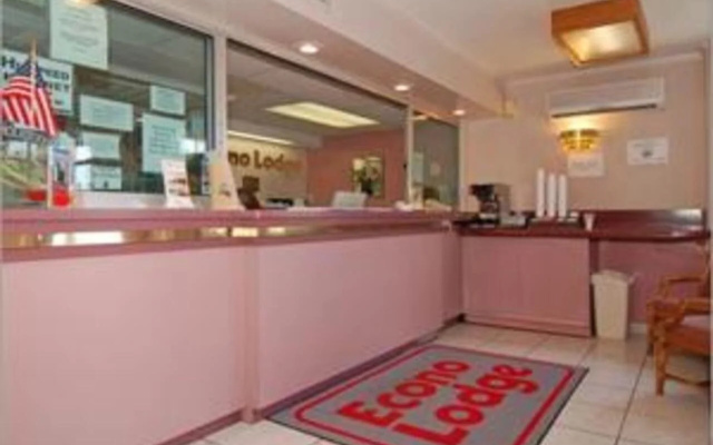 photo 2 of Americas Best Value Inn NRG Park Medical Center