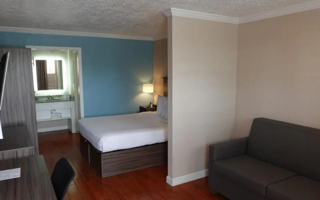 photo 4 of Melbourne All Suites Inn [Ex. Econo Lodge Melbourne]