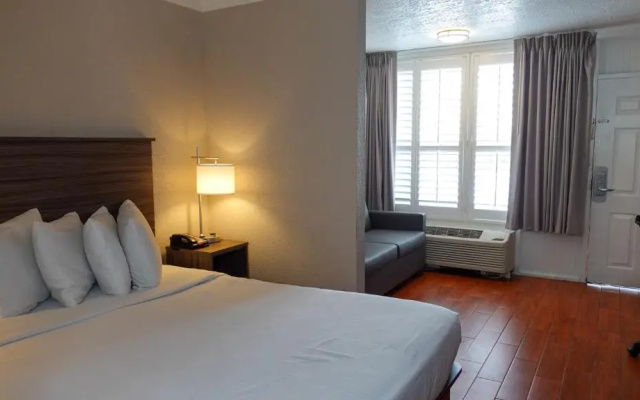 photo 5 of Melbourne All Suites Inn [Ex. Econo Lodge Melbourne]