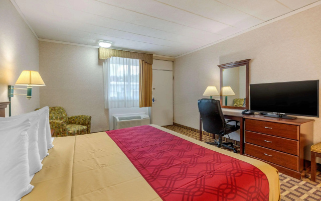 photo 4 of Rodeway Inn Mystic - Groton