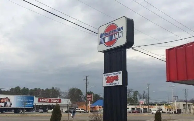 photo 3 of Econo Lodge Near Chippenham Hospital