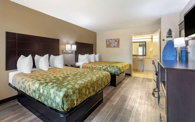 photo 5 of Econo Lodge Near Lackland Air Force Base - SeaWorld