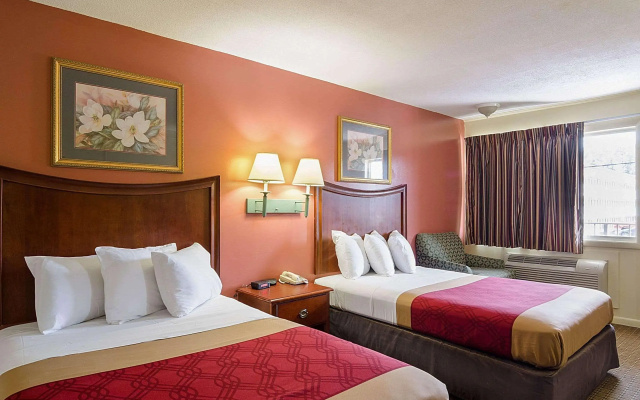 photo 4 of Econo Lodge Charlottesville North - University Area