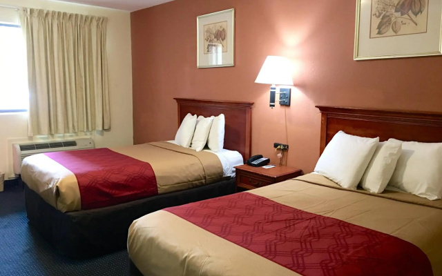 photo 3 of Red Carpet Inn Norwalk